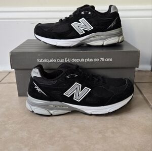 New Balance 990v3 Black.